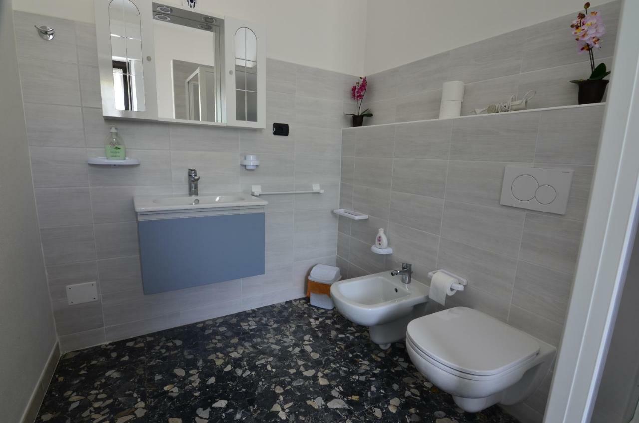 Case Franzero Hotell Levice Exteriör bild